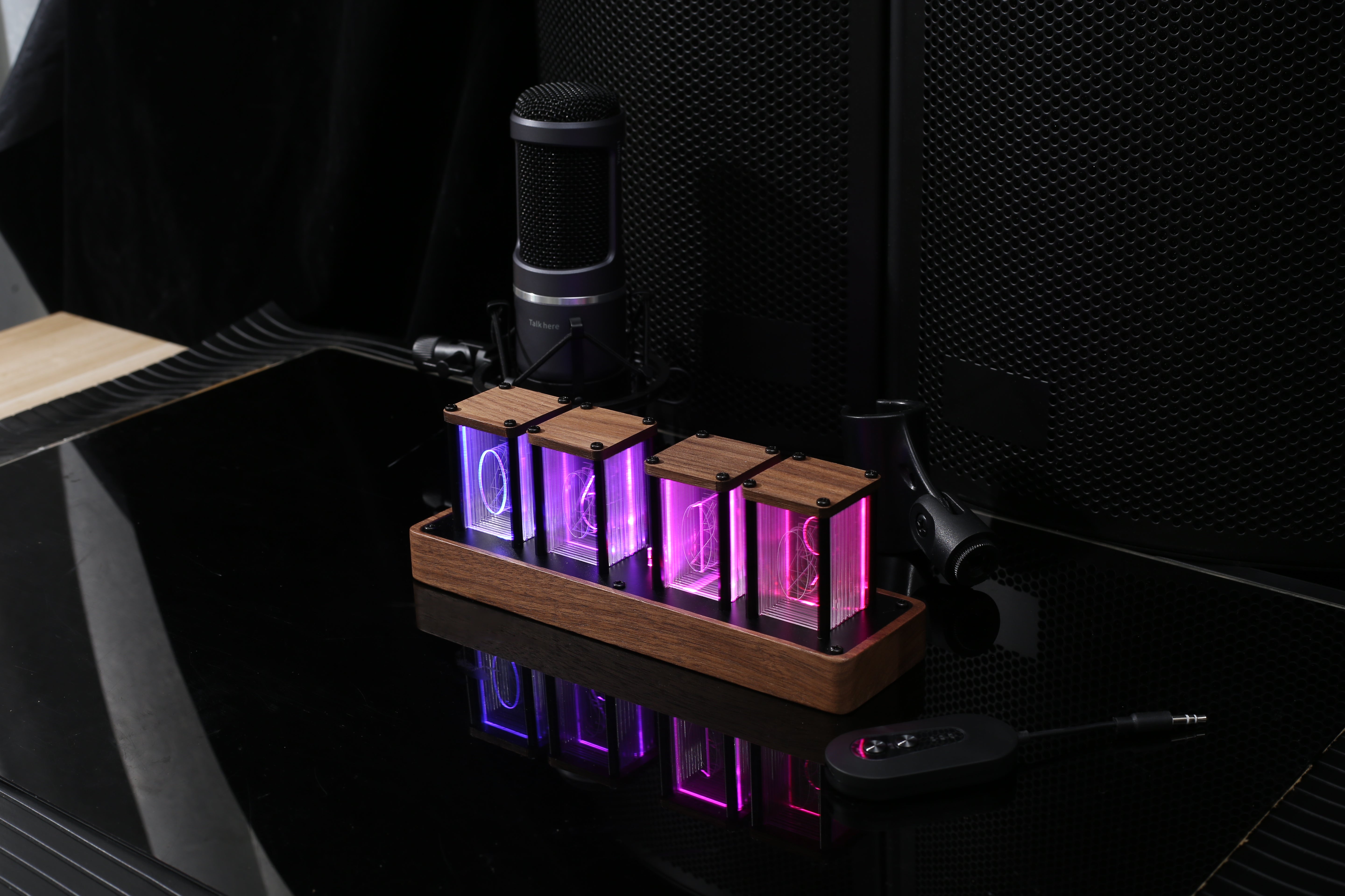 4 tube clock