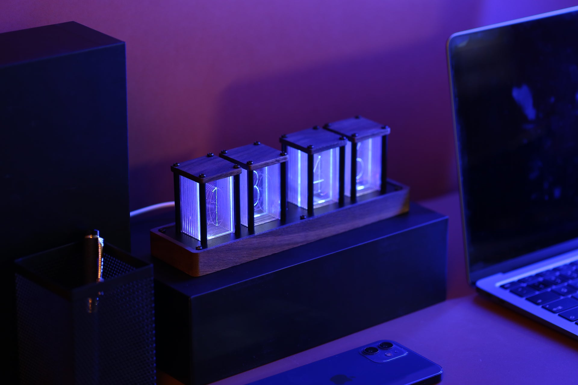 Box Shaped Nixie Clock– ClocTeck